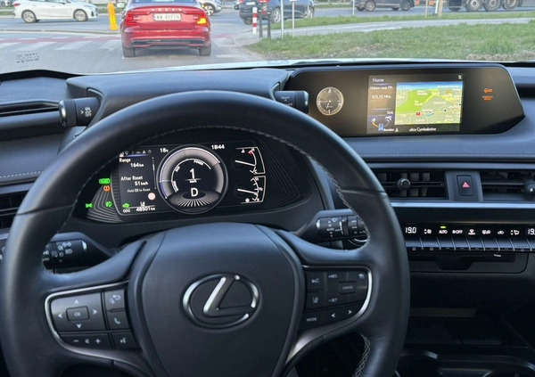 Lexus UX cena 110085 przebieg: 48500, rok produkcji 2020 z Warszawa małe 154